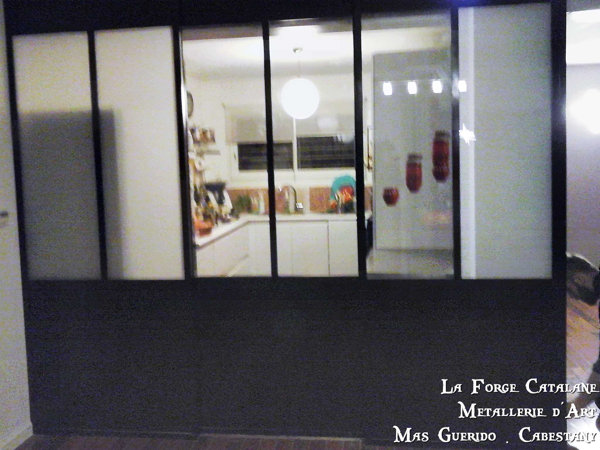 verriere soubassement tole clair fer forge catalane (4).jpg